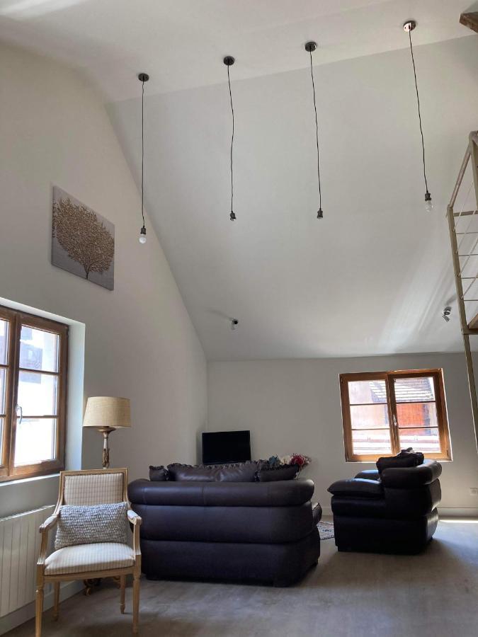 Le Carrosse, La Diligence, Centre Saint Jean De Losne Tarif 2Pers 1 Chambre, Tarif 4 Pers 2 Chambres Екстер'єр фото